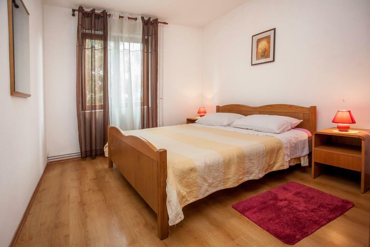 Apartment Regina Rovinj Exteriör bild