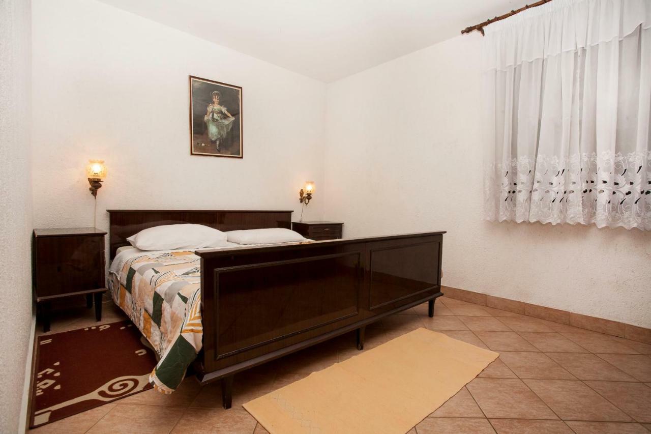 Apartment Regina Rovinj Exteriör bild