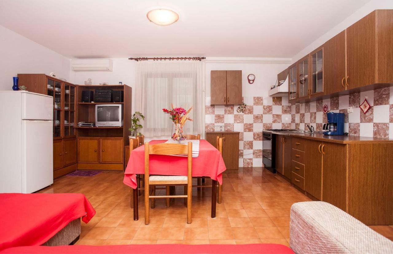 Apartment Regina Rovinj Exteriör bild