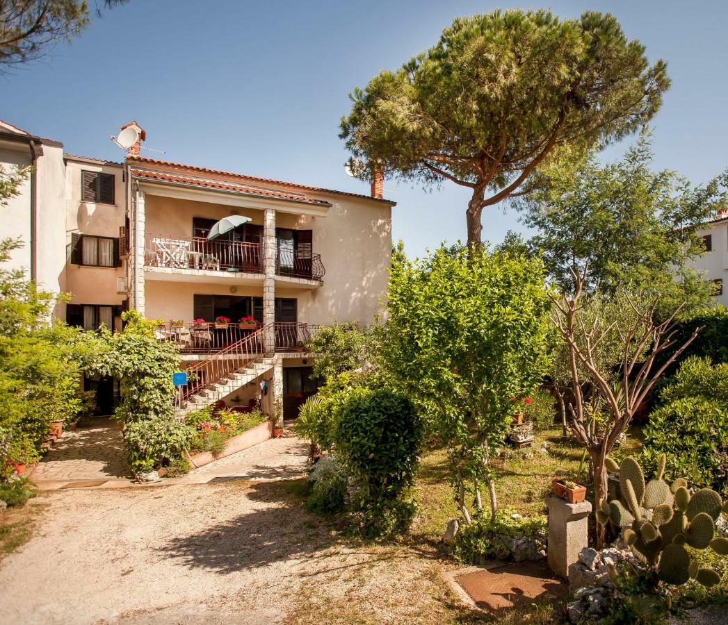 Apartment Regina Rovinj Exteriör bild