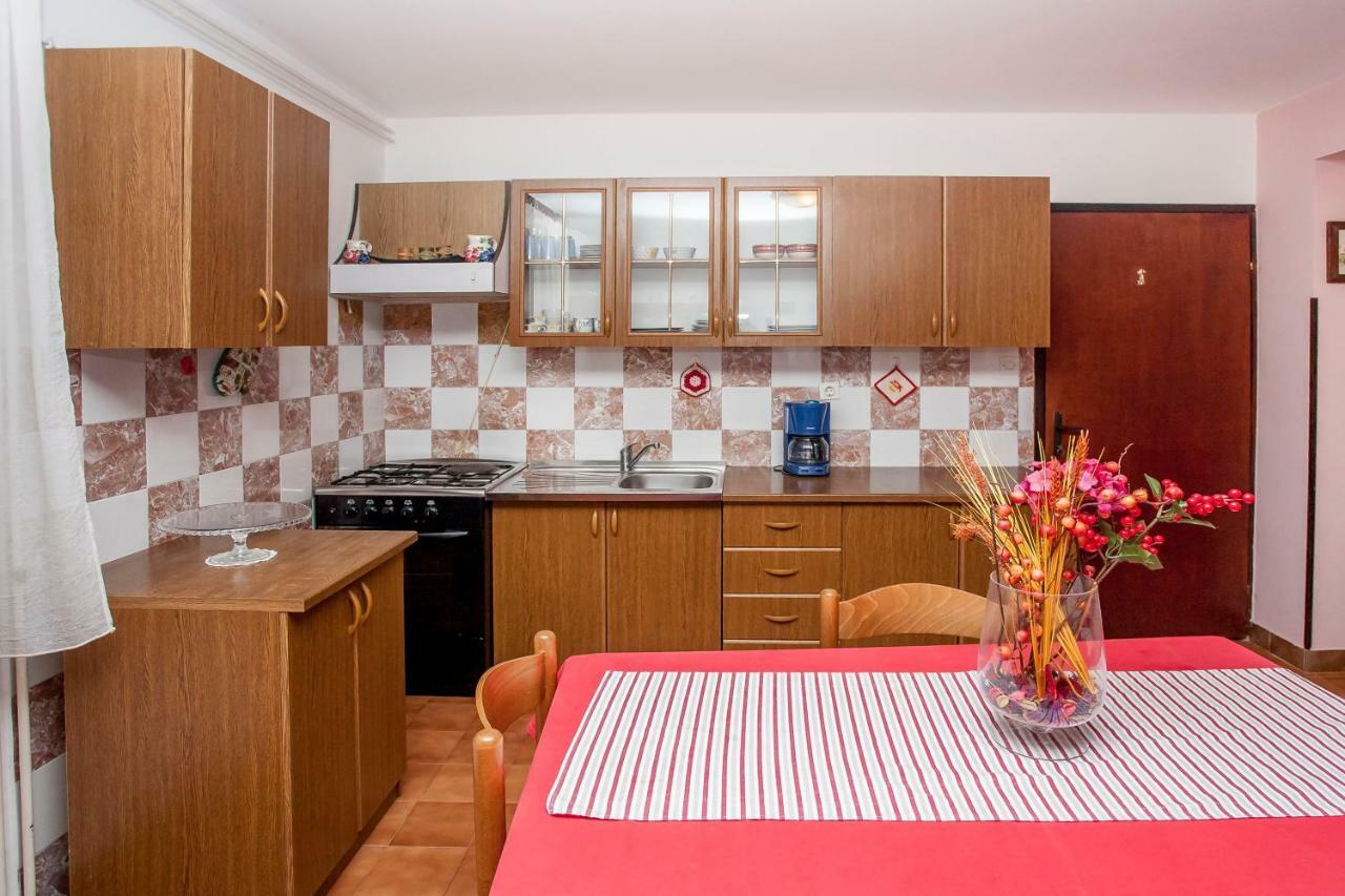 Apartment Regina Rovinj Exteriör bild